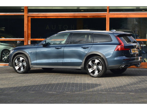 Volvo V60 Cross Country B5 AWD | Panoramadak | Adaptive Cruise | Harman/Kardon | Stoel + Stuur verwarmd | Trekhaak 1800KG |