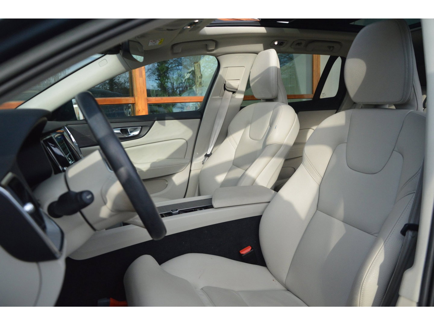 Volvo V60 Cross Country B5 AWD | Panoramadak | Adaptive Cruise | Harman/Kardon | Stoel + Stuur verwarmd | Trekhaak 1800KG |
