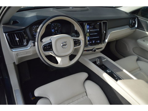 Volvo V60 Cross Country B5 AWD | Panoramadak | Adaptive Cruise | Harman/Kardon | Stoel + Stuur verwarmd | Trekhaak 1800KG |