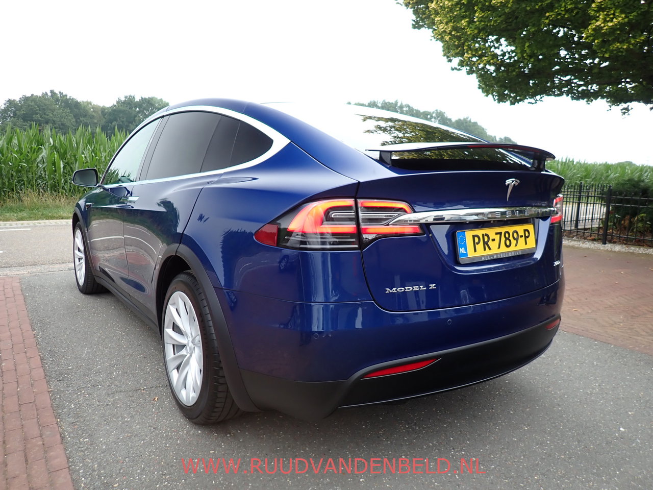 Tesla Model X