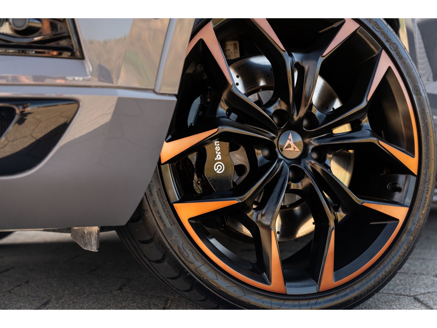 CUPRA Ateca 2.0 TSI 4DRIVE LIMITED AKRA CARBON PANO BREMBO