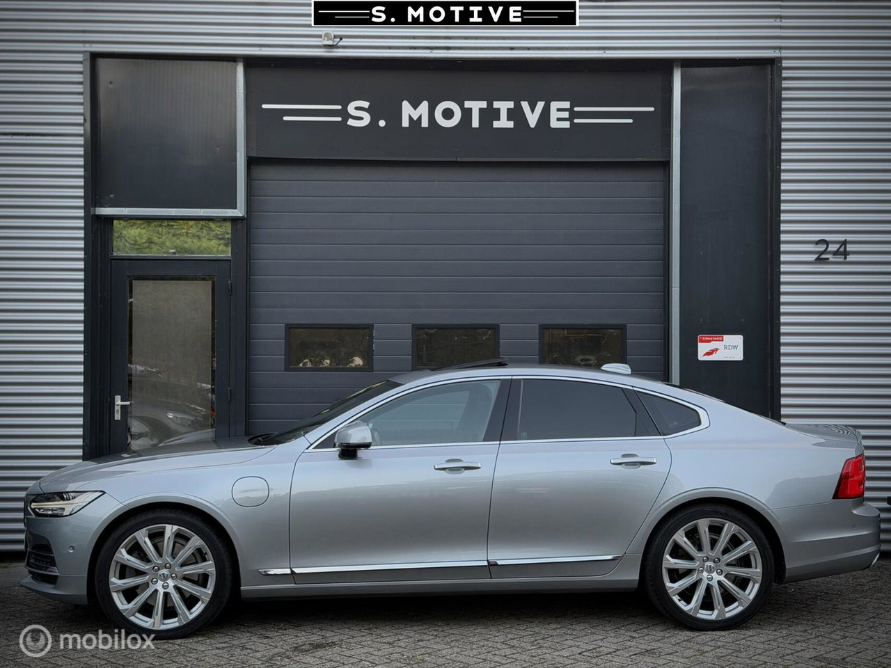 Volvo S90