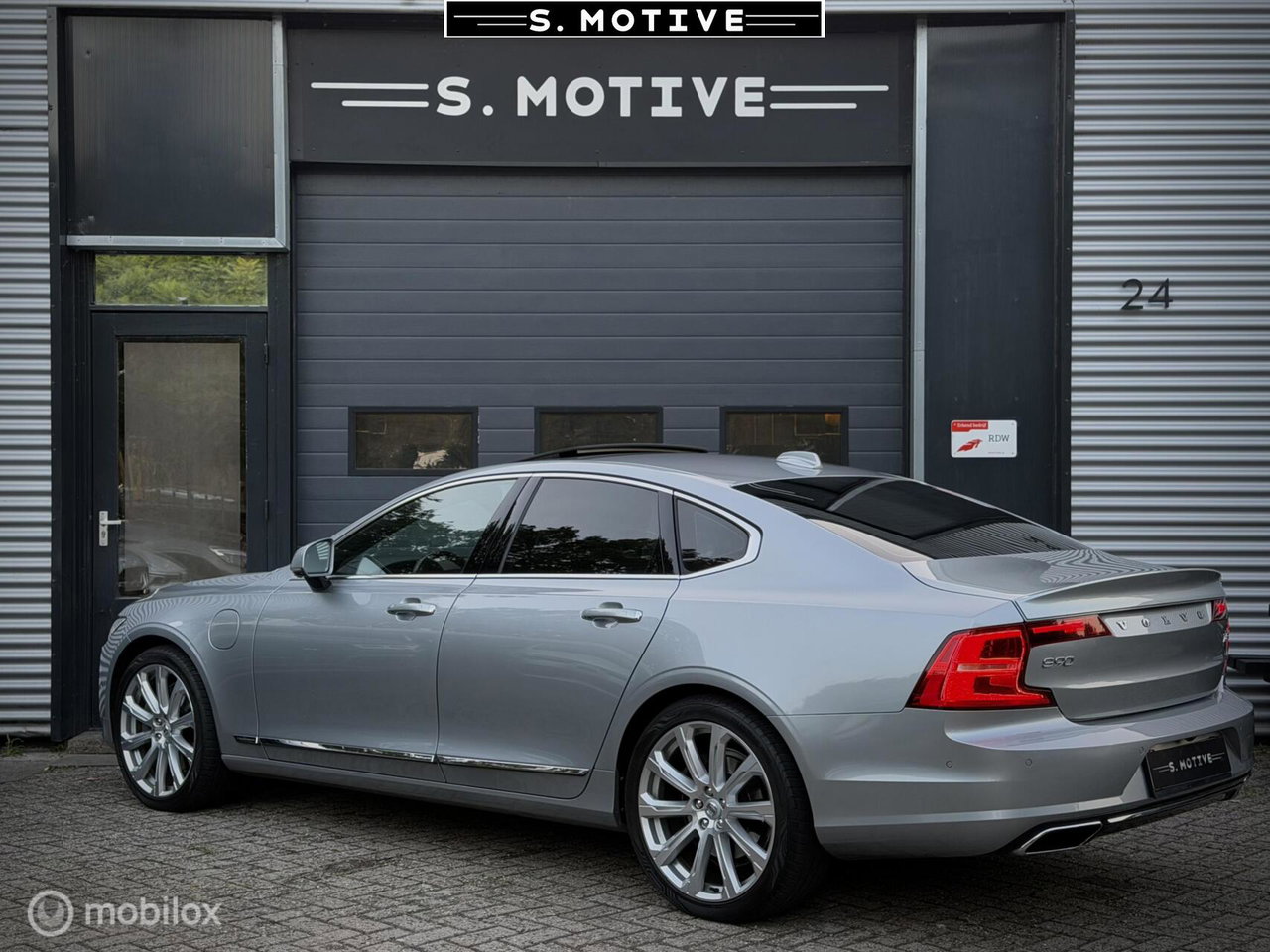 Volvo S90
