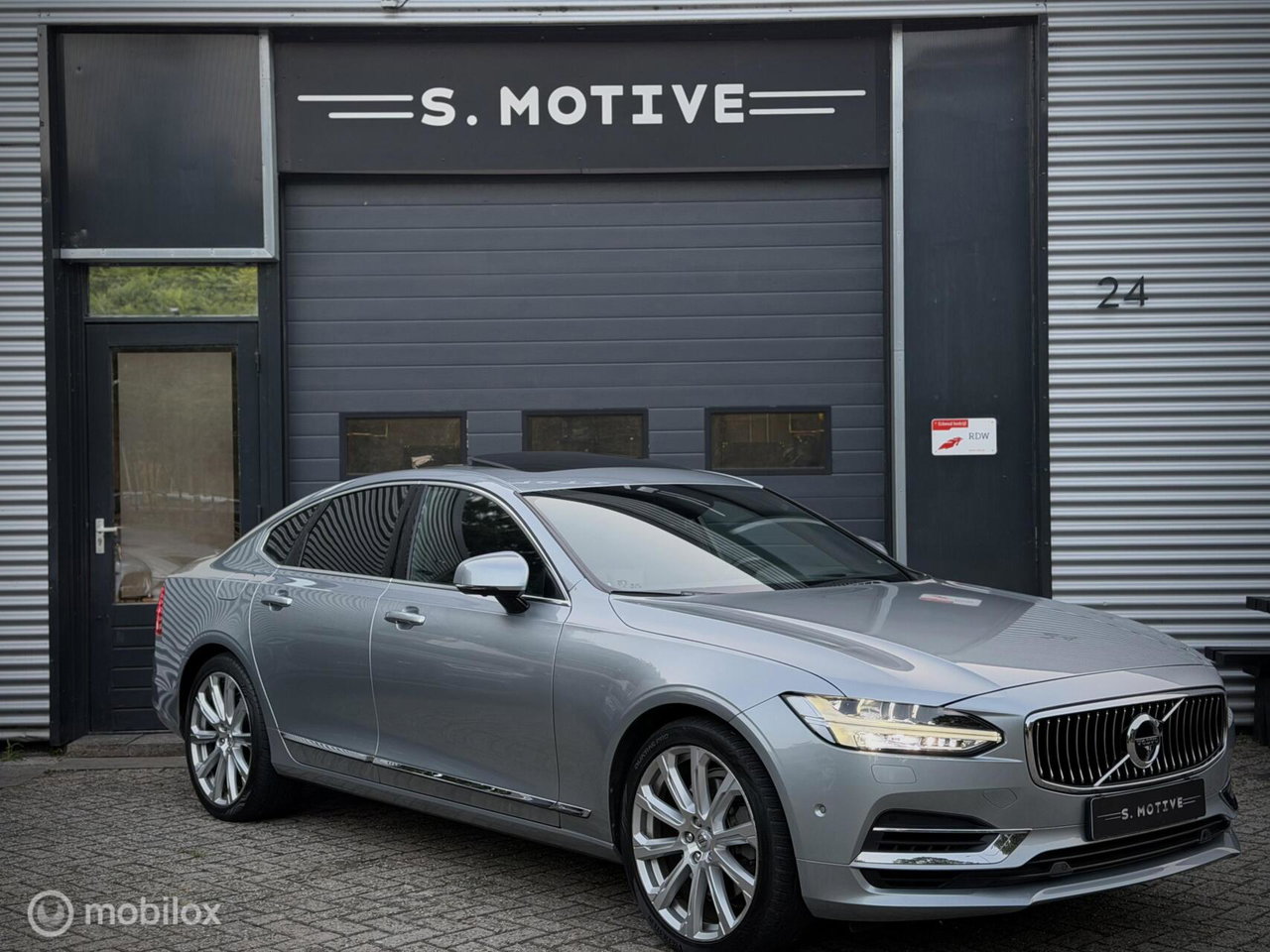 Volvo S90