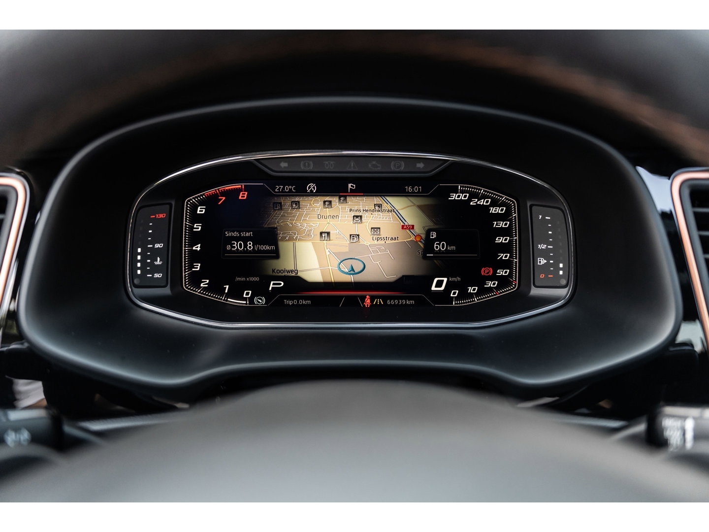 SEAT Leon ST 2.0 TSI CUPRA R 4DRIVE PANO CARBON BREMBO BEATS