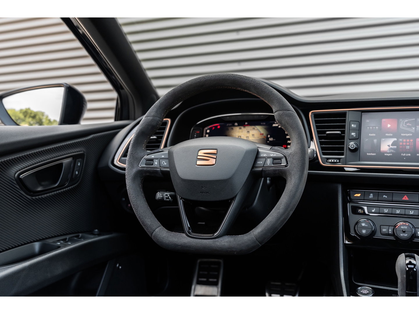 SEAT Leon ST 2.0 TSI CUPRA R 4DRIVE PANO CARBON BREMBO BEATS