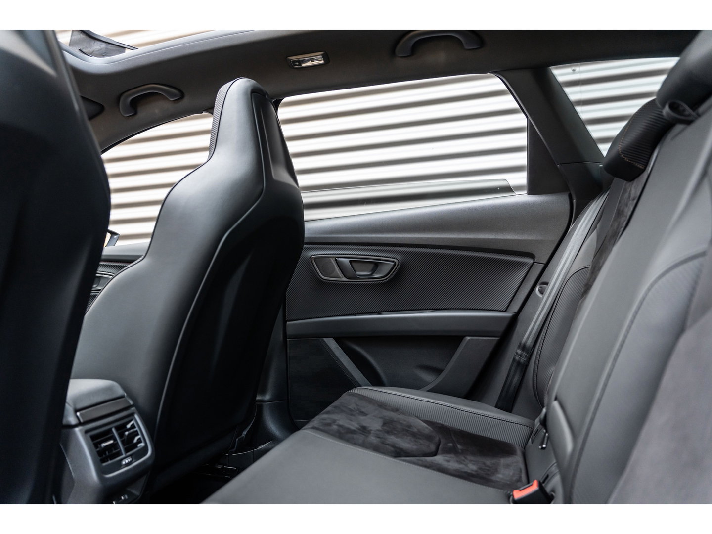 SEAT Leon ST 2.0 TSI CUPRA R 4DRIVE PANO CARBON BREMBO BEATS