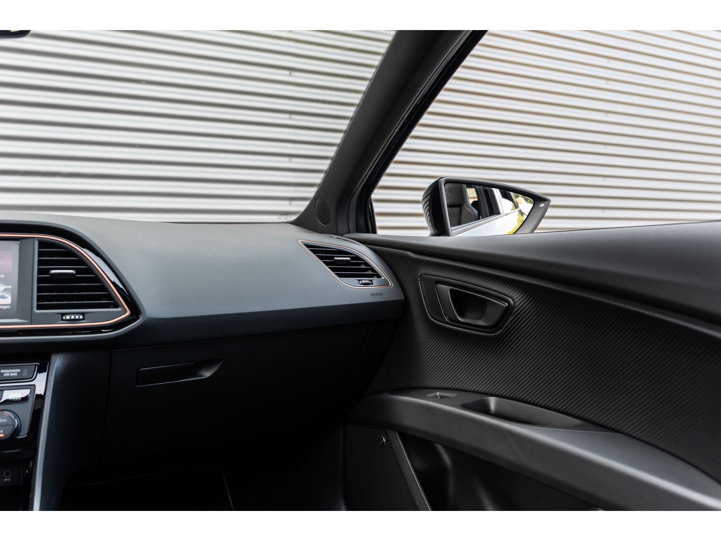 SEAT Leon ST 2.0 TSI CUPRA R 4DRIVE PANO CARBON BREMBO BEATS