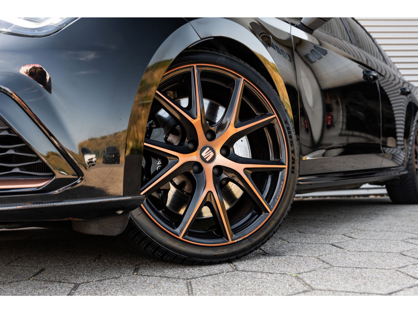SEAT Leon ST 2.0 TSI CUPRA R 4DRIVE PANO CARBON BREMBO BEATS