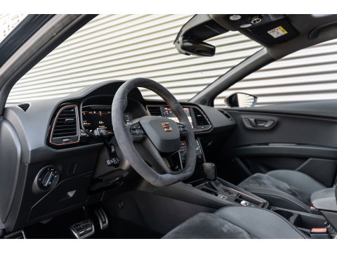 SEAT Leon ST 2.0 TSI CUPRA R 4DRIVE PANO CARBON BREMBO BEATS