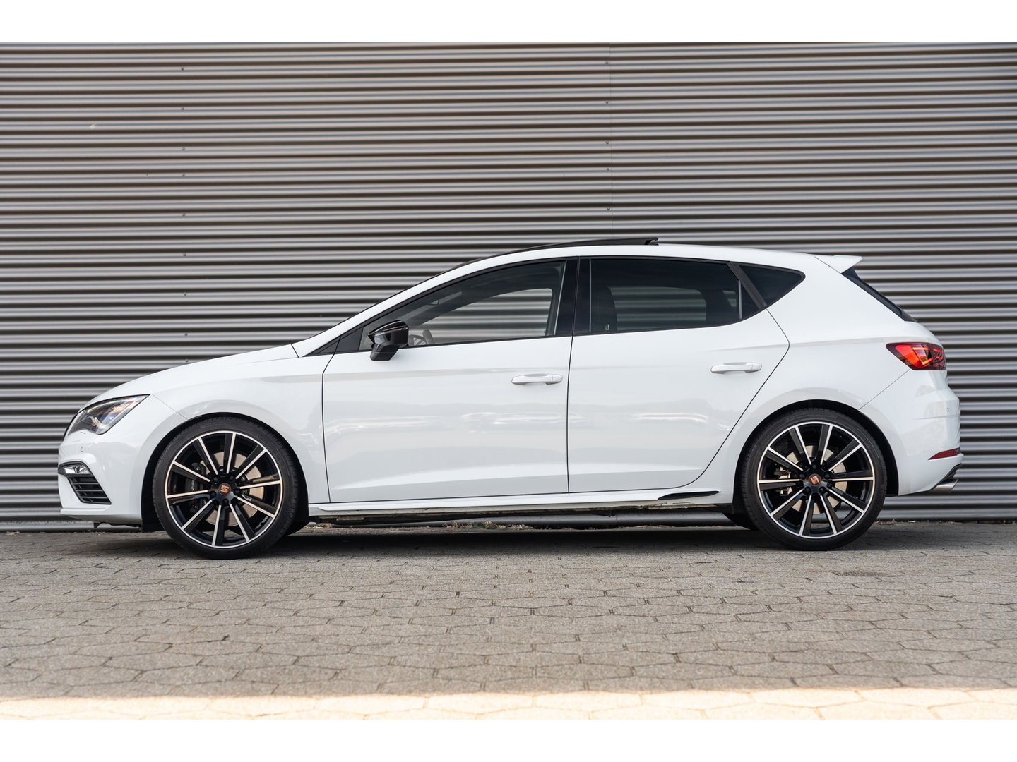 SEAT Leon 2.0 TSI CUPRA ULTIMATE PANO BEATS KEYLESS CAMERA