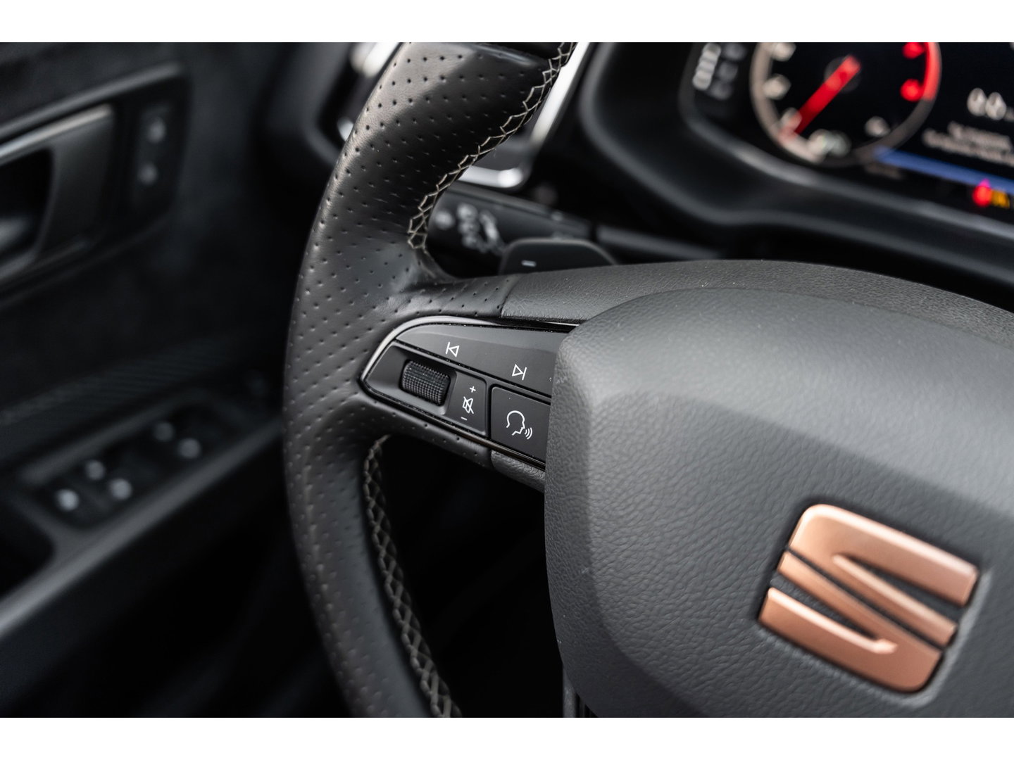 SEAT Leon 2.0 TSI CUPRA ULTIMATE PANO BEATS KEYLESS CAMERA