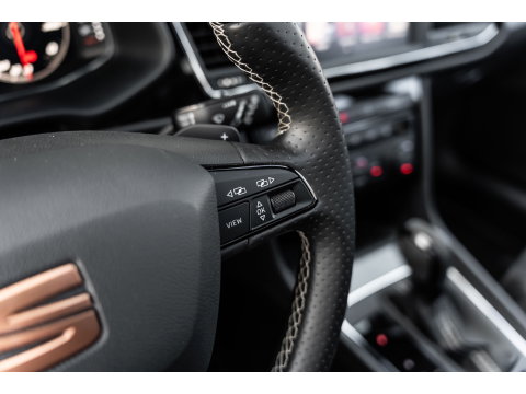 SEAT Leon 2.0 TSI CUPRA ULTIMATE PANO BEATS KEYLESS CAMERA
