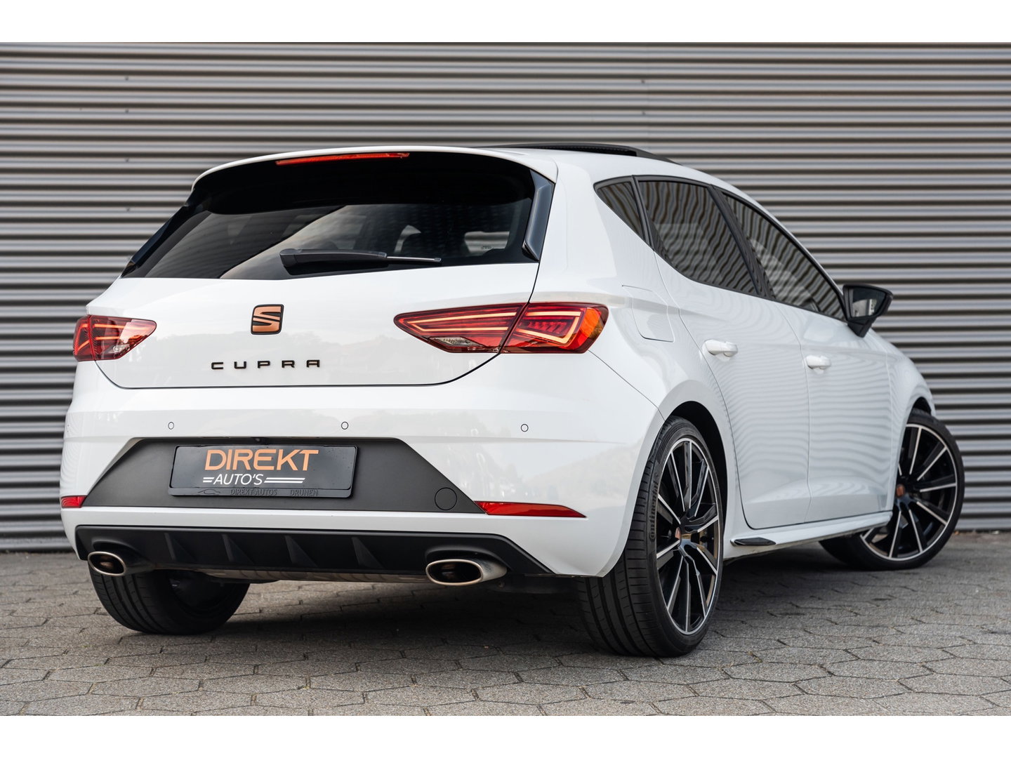 SEAT Leon 2.0 TSI CUPRA ULTIMATE PANO BEATS KEYLESS CAMERA