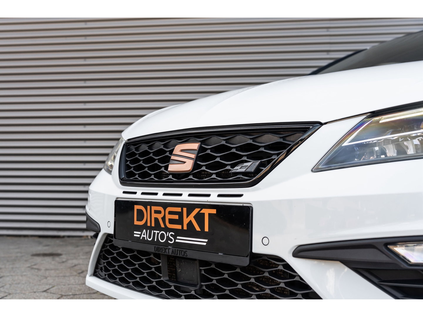 SEAT Leon 2.0 TSI CUPRA ULTIMATE PANO BEATS KEYLESS CAMERA