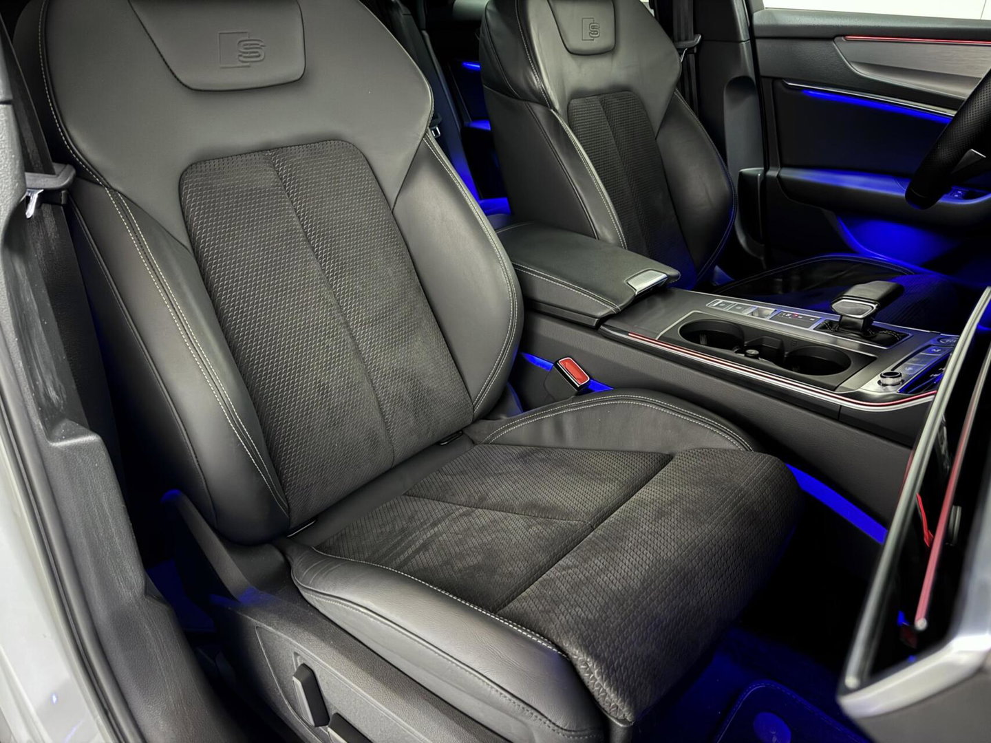 Audi A6 Avant 55 TFSIe Quattro Competition S-Line Pano Sfeer Memory 360º