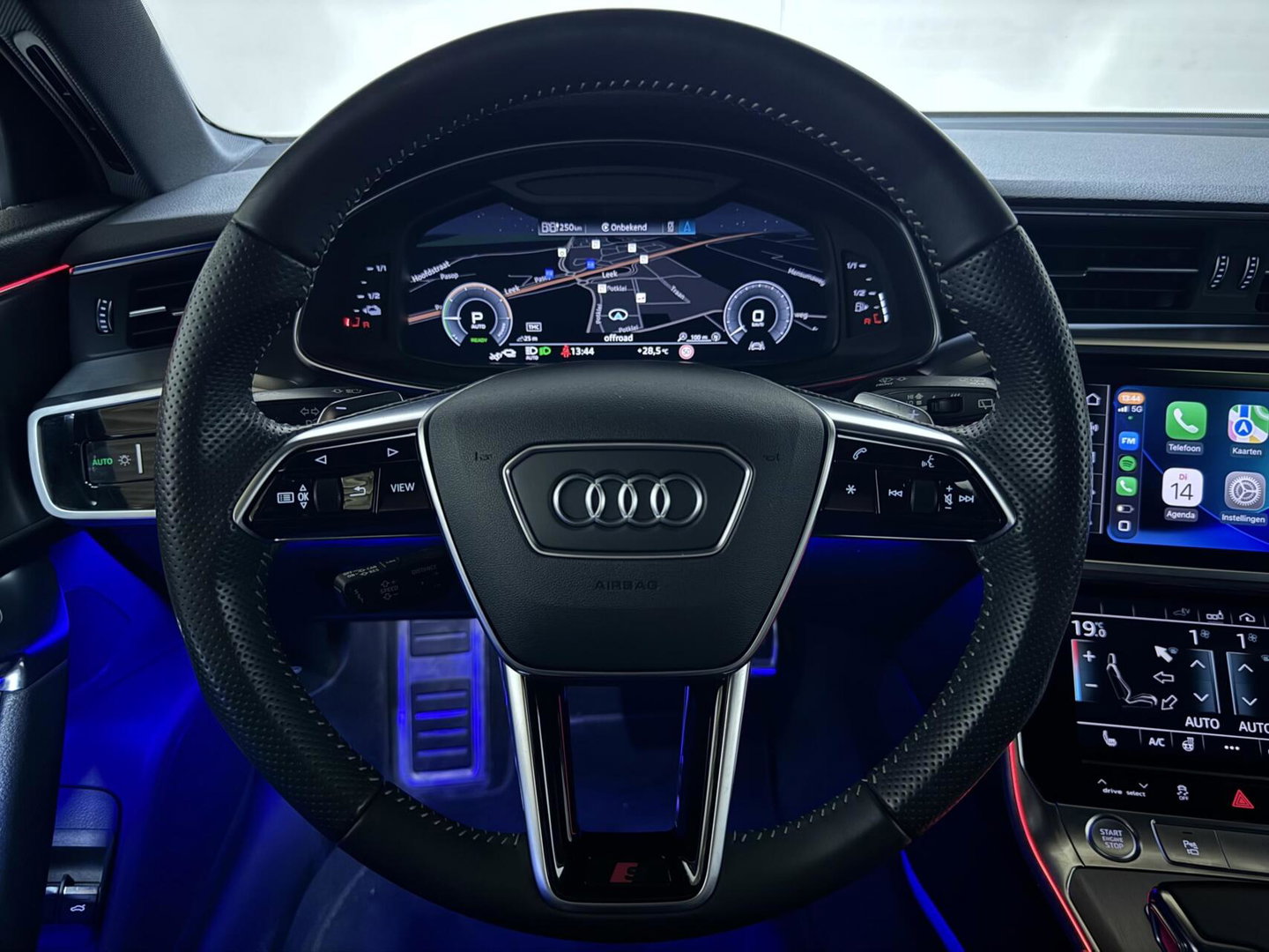 Audi A6 Avant 55 TFSIe Quattro Competition S-Line Pano Sfeer Memory 360º