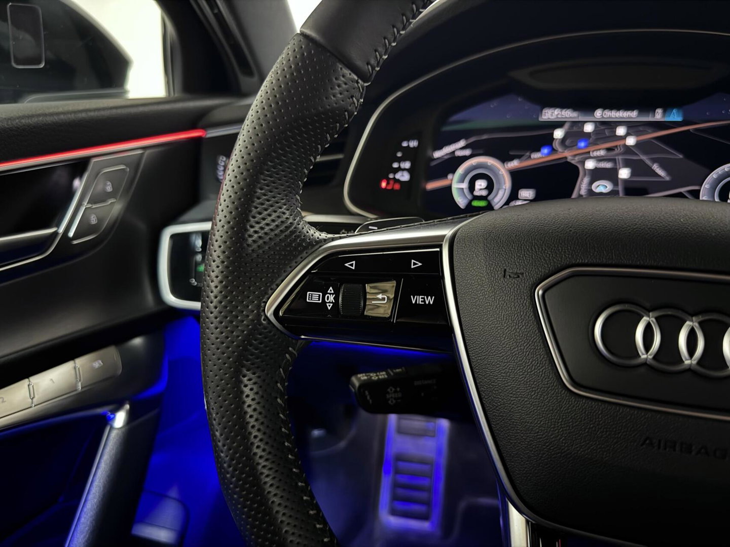 Audi A6 Avant 55 TFSIe Quattro Competition S-Line Pano Sfeer Memory 360º