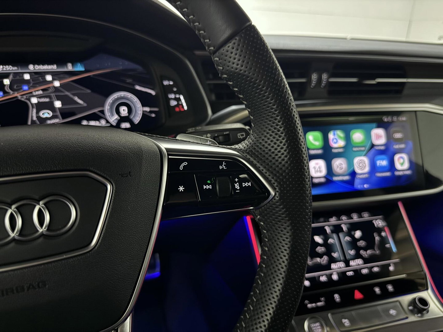 Audi A6 Avant 55 TFSIe Quattro Competition S-Line Pano Sfeer Memory 360º