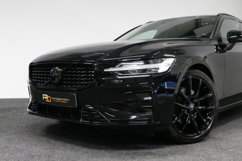 Volvo V60 2.0 B4 Plus Dark / Orig. Nederlands / Harman Kardon Sound System / Elektr. best. stoel + memory / Achteruitrijcamera / Stoelverwarming V + A / Apple Carplay - Android Auto / Elektr. wegklapbare trekhaak / Ambienteverlichting / Stuurwiel verwarming / Black