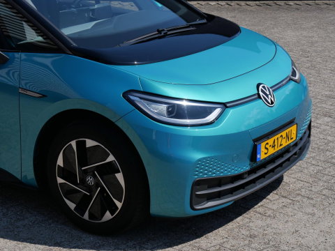 Volkswagen ID.3 58kWh PRO/ CAMERA/ MATRIX LED/ KEYLESS/ SOH 91%