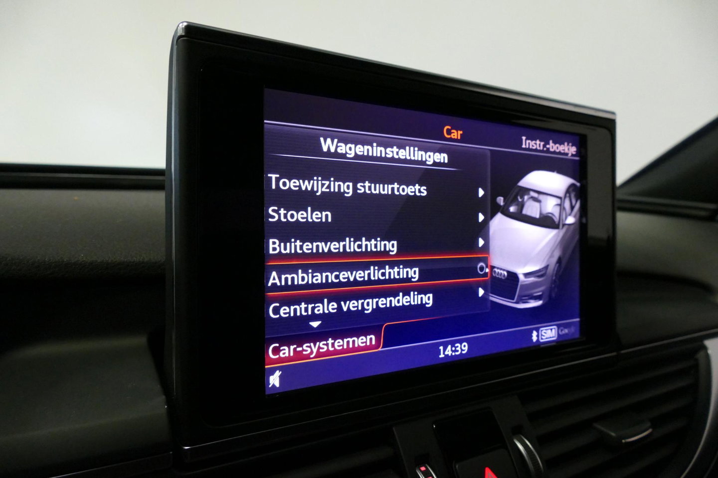 Audi A6 Limousine 1.8 TFSI ultra S line Edition / S6 look diffuser / Maxton Design Bodykit / Carbon stuurwiel / 21" LMV / Chameleon tint voorruit / Apple Carplay - Android Auto / Sfeerverlichting / Stoelverwarming / Cruise Control / LED koplampen / Grootlichtassi