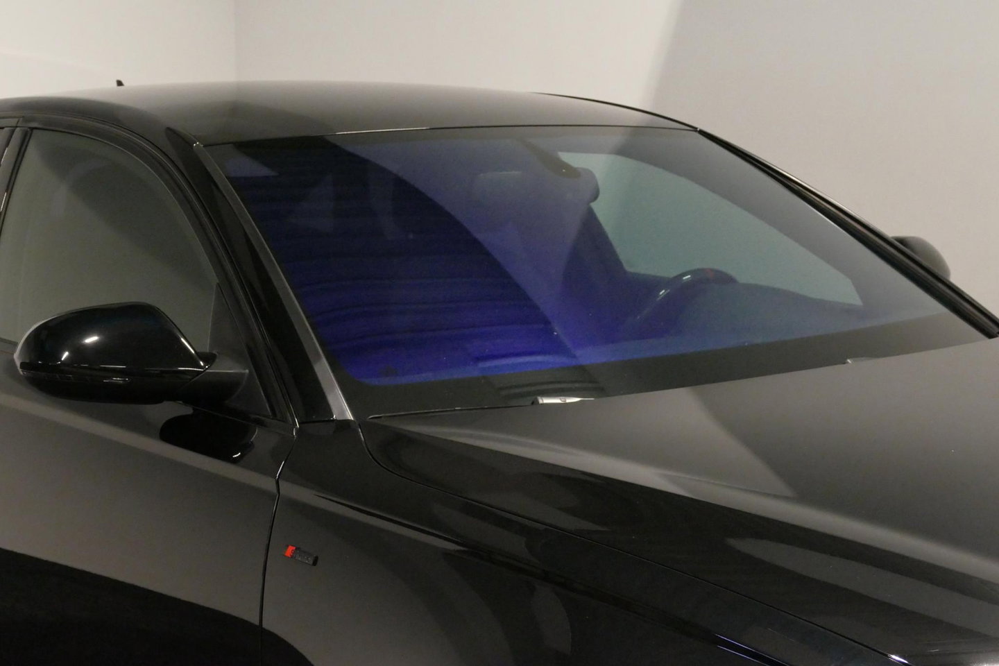 Audi A6 Limousine 1.8 TFSI ultra S line Edition / S6 look diffuser / Maxton Design Bodykit / Carbon stuurwiel / 21" LMV / Chameleon tint voorruit / Apple Carplay - Android Auto / Sfeerverlichting / Stoelverwarming / Cruise Control / LED koplampen / Grootlichtassi