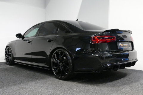 Audi A6 Limousine 1.8 TFSI ultra S line Edition / S6 look diffuser / Maxton Design Bodykit / Carbon stuurwiel / 21" LMV / Chameleon tint voorruit / Apple Carplay - Android Auto / Sfeerverlichting / Stoelverwarming / Cruise Control / LED koplampen / Grootlichtassi