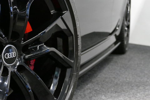 Audi A6 Limousine 1.8 TFSI ultra S line Edition / S6 look diffuser / Maxton Design Bodykit / Carbon stuurwiel / 21" LMV / Chameleon tint voorruit / Apple Carplay - Android Auto / Sfeerverlichting / Stoelverwarming / Cruise Control / LED koplampen / Grootlichtassi