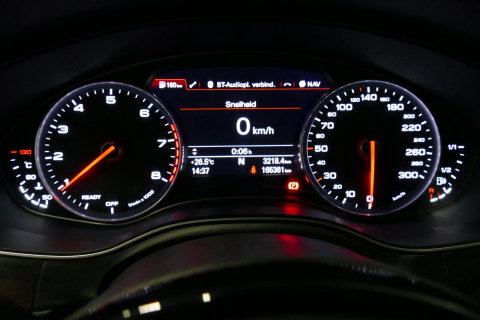 Audi A6 Limousine 1.8 TFSI ultra S line Edition / S6 look diffuser / Maxton Design Bodykit / Carbon stuurwiel / 21" LMV / Chameleon tint voorruit / Apple Carplay - Android Auto / Sfeerverlichting / Stoelverwarming / Cruise Control / LED koplampen / Grootlichtassi