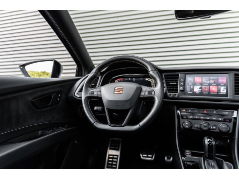 SEAT Leon 2.0 TSI CUPRA PANO BEATS KEYLESS CAMERA TREKHAAK