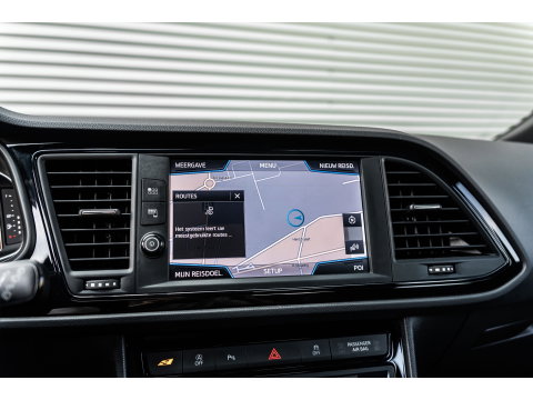 SEAT Leon 2.0 TSI CUPRA PANO BEATS KEYLESS CAMERA TREKHAAK