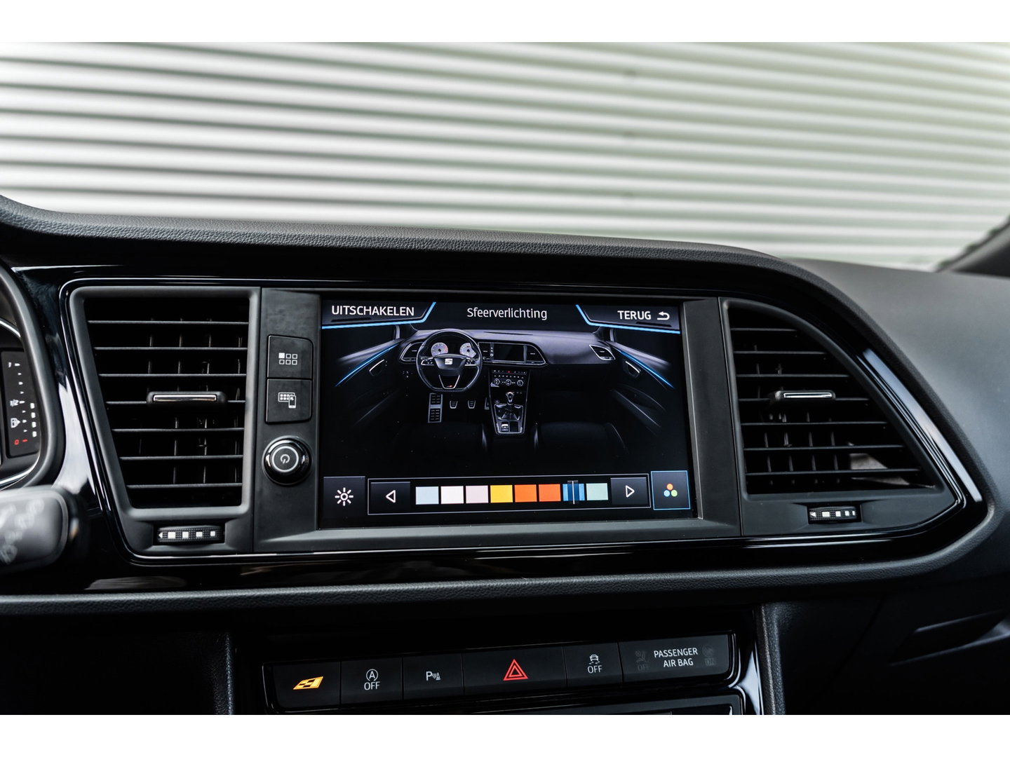 SEAT Leon 2.0 TSI CUPRA PANO BEATS KEYLESS CAMERA TREKHAAK