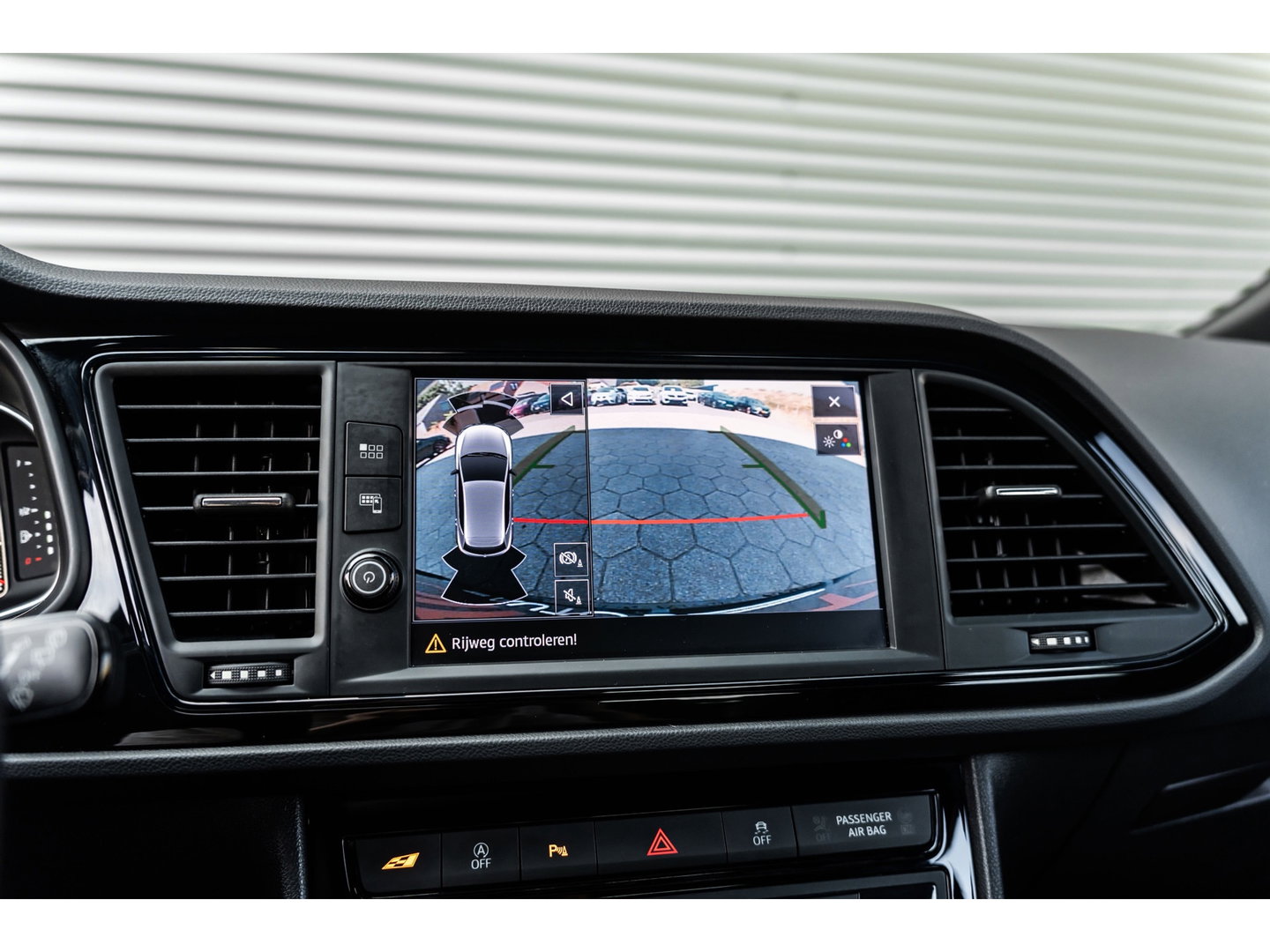 SEAT Leon 2.0 TSI CUPRA PANO BEATS KEYLESS CAMERA TREKHAAK