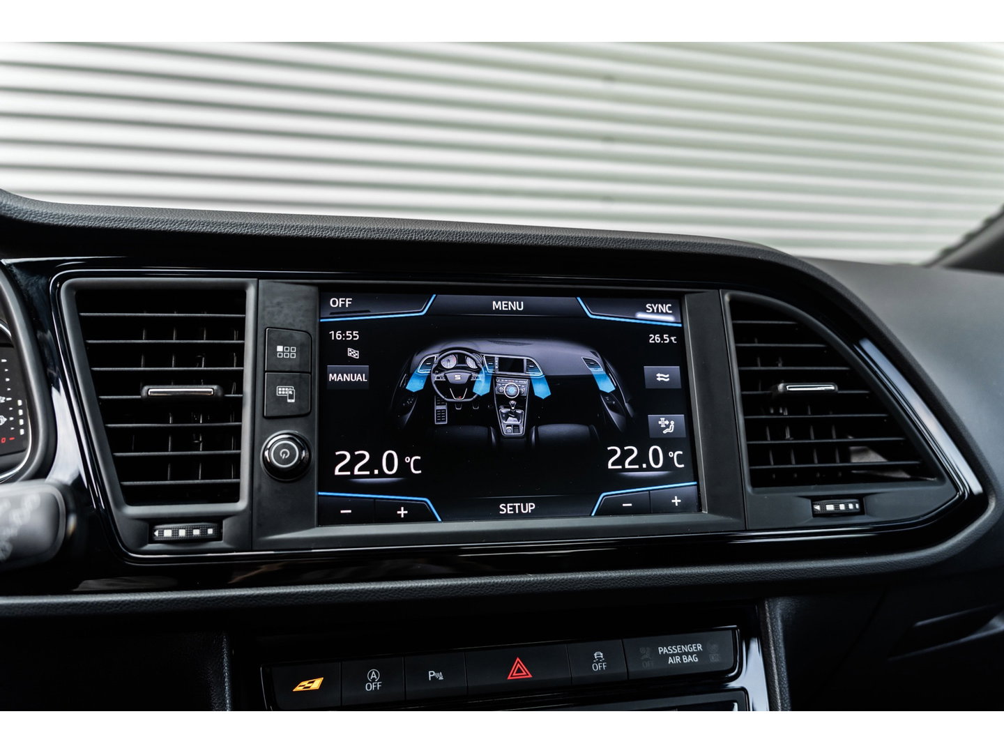 SEAT Leon 2.0 TSI CUPRA PANO BEATS KEYLESS CAMERA TREKHAAK