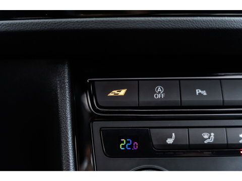 SEAT Leon 2.0 TSI CUPRA PANO BEATS KEYLESS CAMERA TREKHAAK