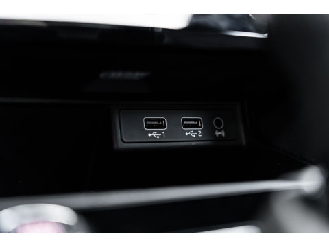 SEAT Leon 2.0 TSI CUPRA PANO BEATS KEYLESS CAMERA TREKHAAK