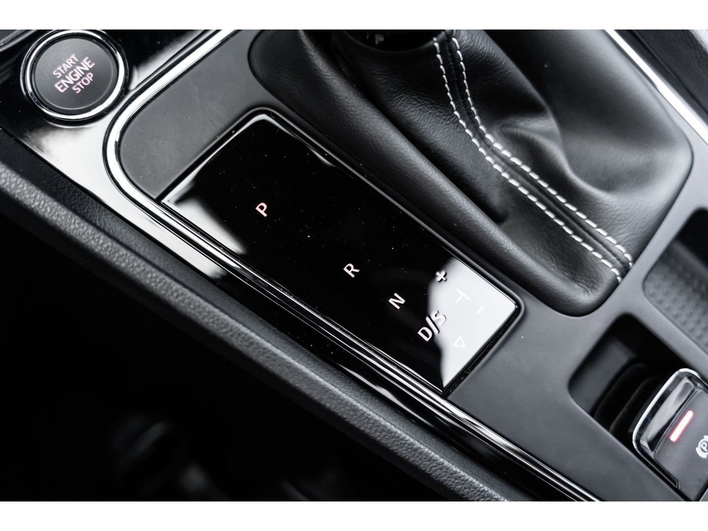 SEAT Leon 2.0 TSI CUPRA PANO BEATS KEYLESS CAMERA TREKHAAK