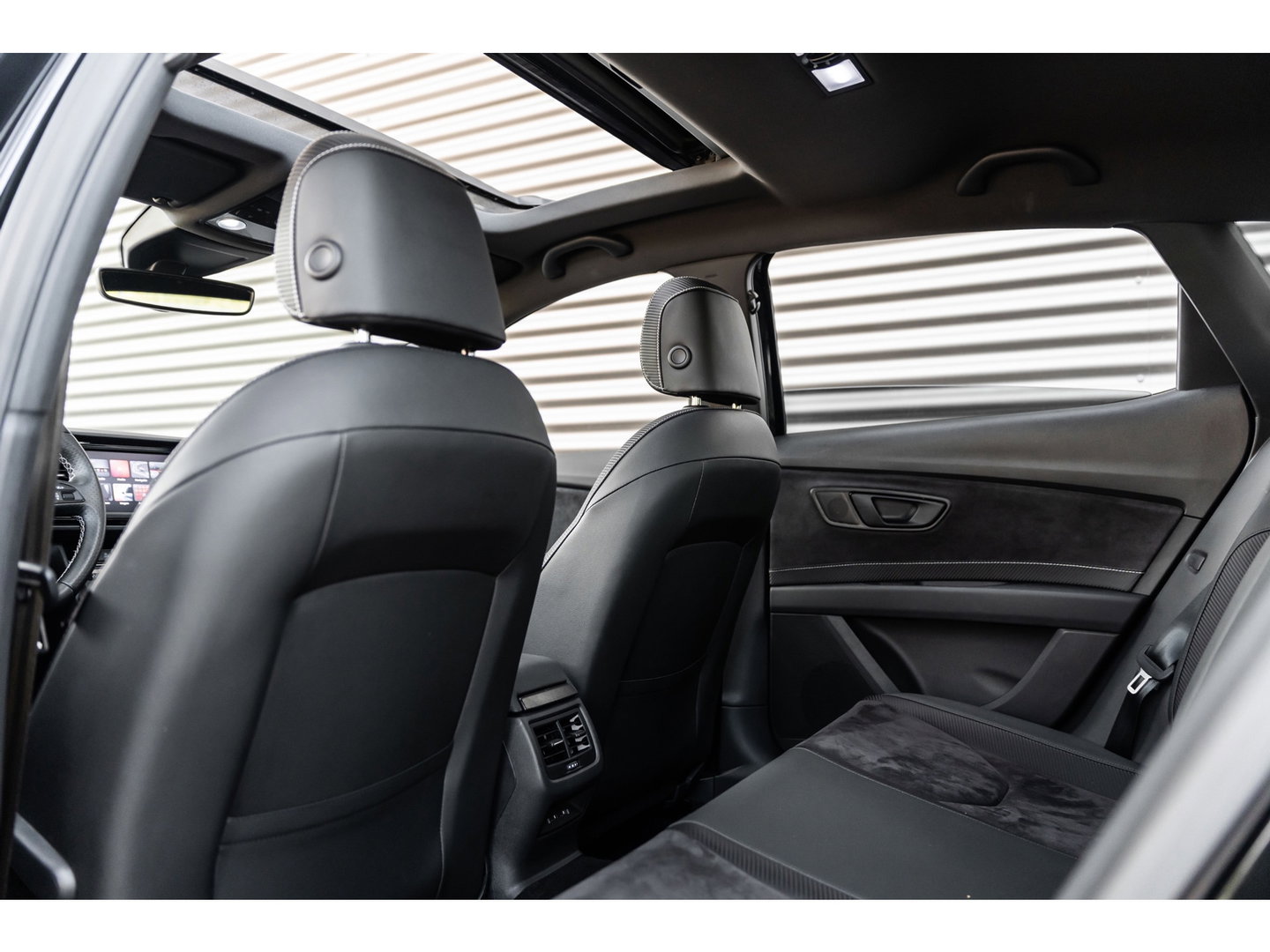 SEAT Leon 2.0 TSI CUPRA PANO BEATS KEYLESS CAMERA TREKHAAK