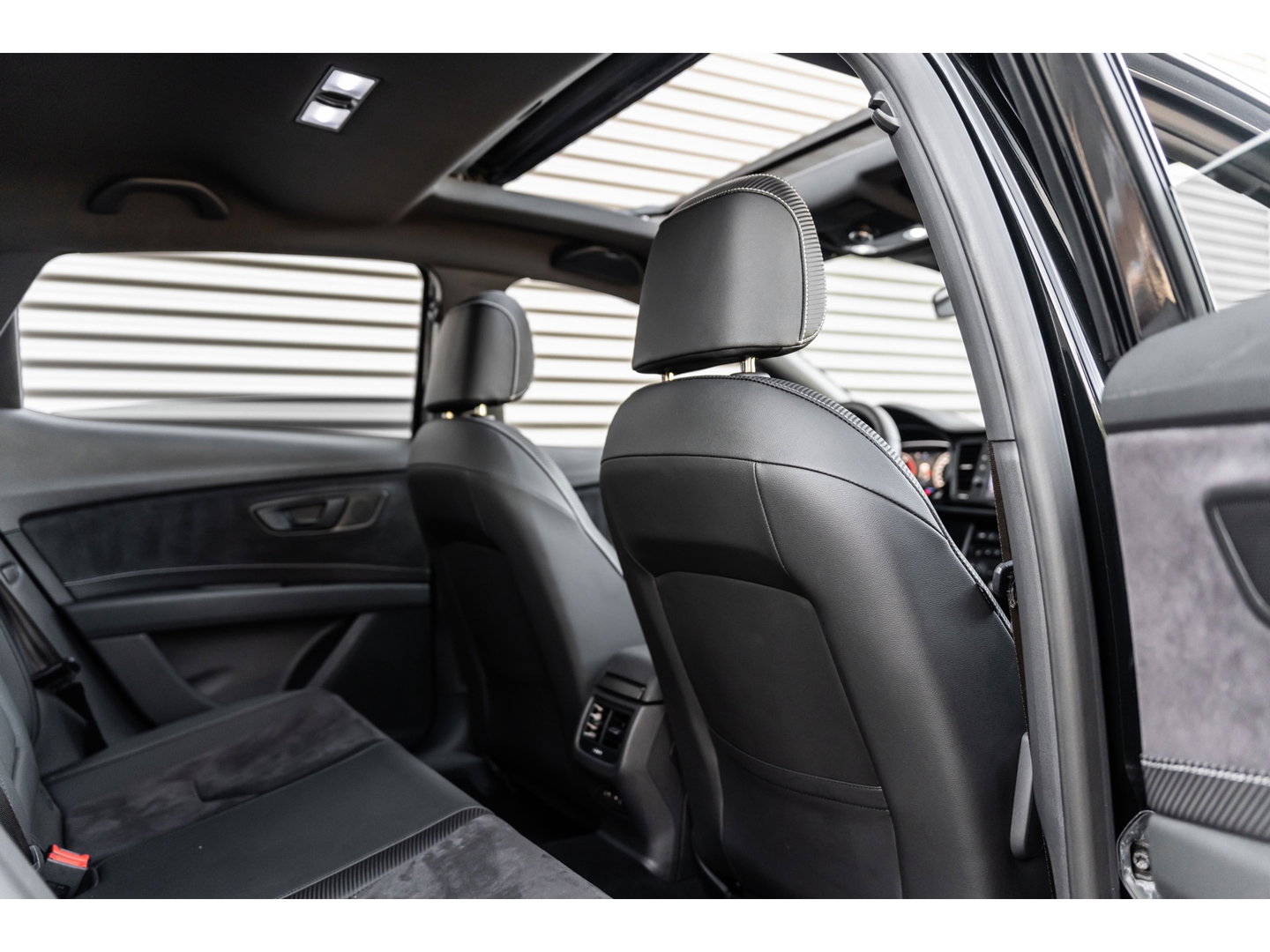 SEAT Leon 2.0 TSI CUPRA PANO BEATS KEYLESS CAMERA TREKHAAK