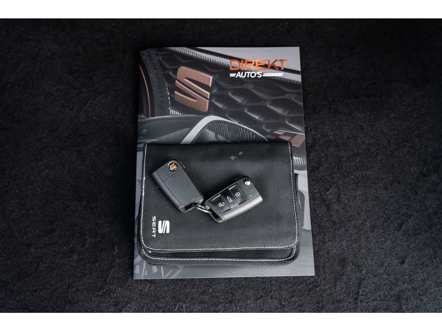 SEAT Leon 2.0 TSI CUPRA PANO BEATS KEYLESS CAMERA TREKHAAK