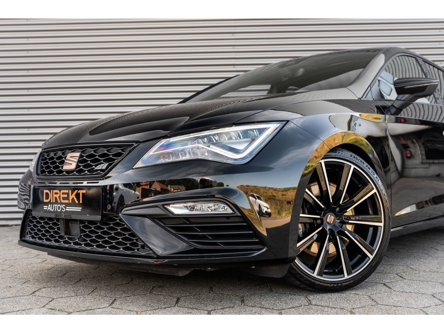 SEAT Leon 2.0 TSI CUPRA PANO BEATS KEYLESS CAMERA TREKHAAK