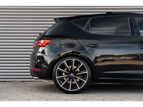 SEAT Leon 2.0 TSI CUPRA PANO BEATS KEYLESS CAMERA TREKHAAK