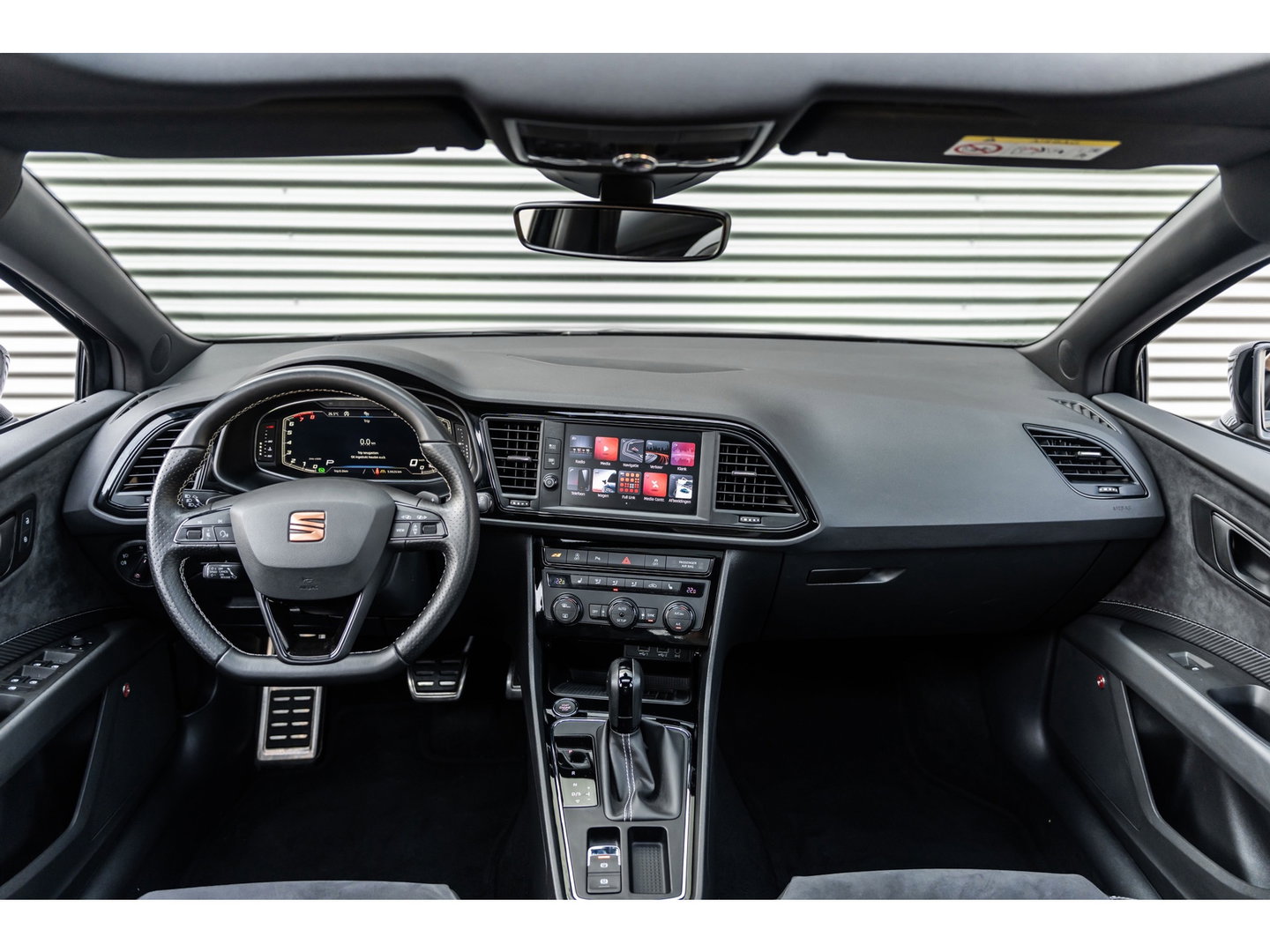 SEAT Leon 2.0 TSI CUPRA PANO BEATS KEYLESS CAMERA TREKHAAK