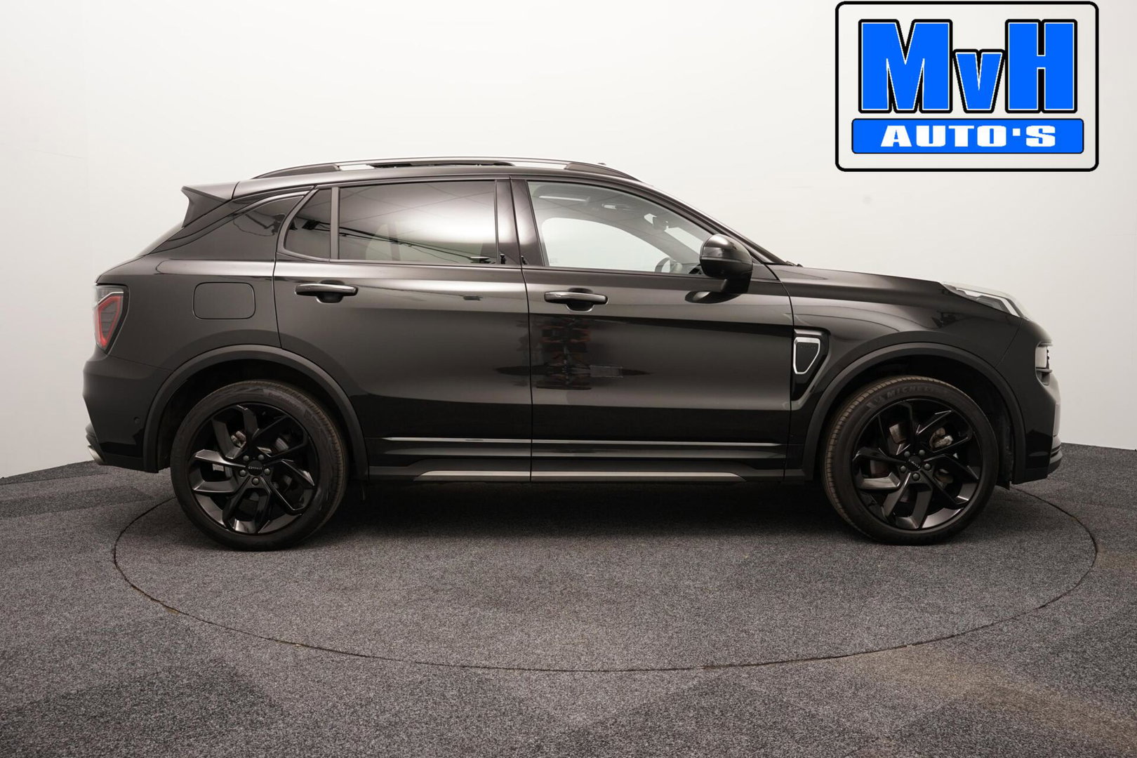 Lynk & Co 01 1.5 PHEV|FULL BL XL|LEER/ALCANT|ZW.HEMEL|SOH96%