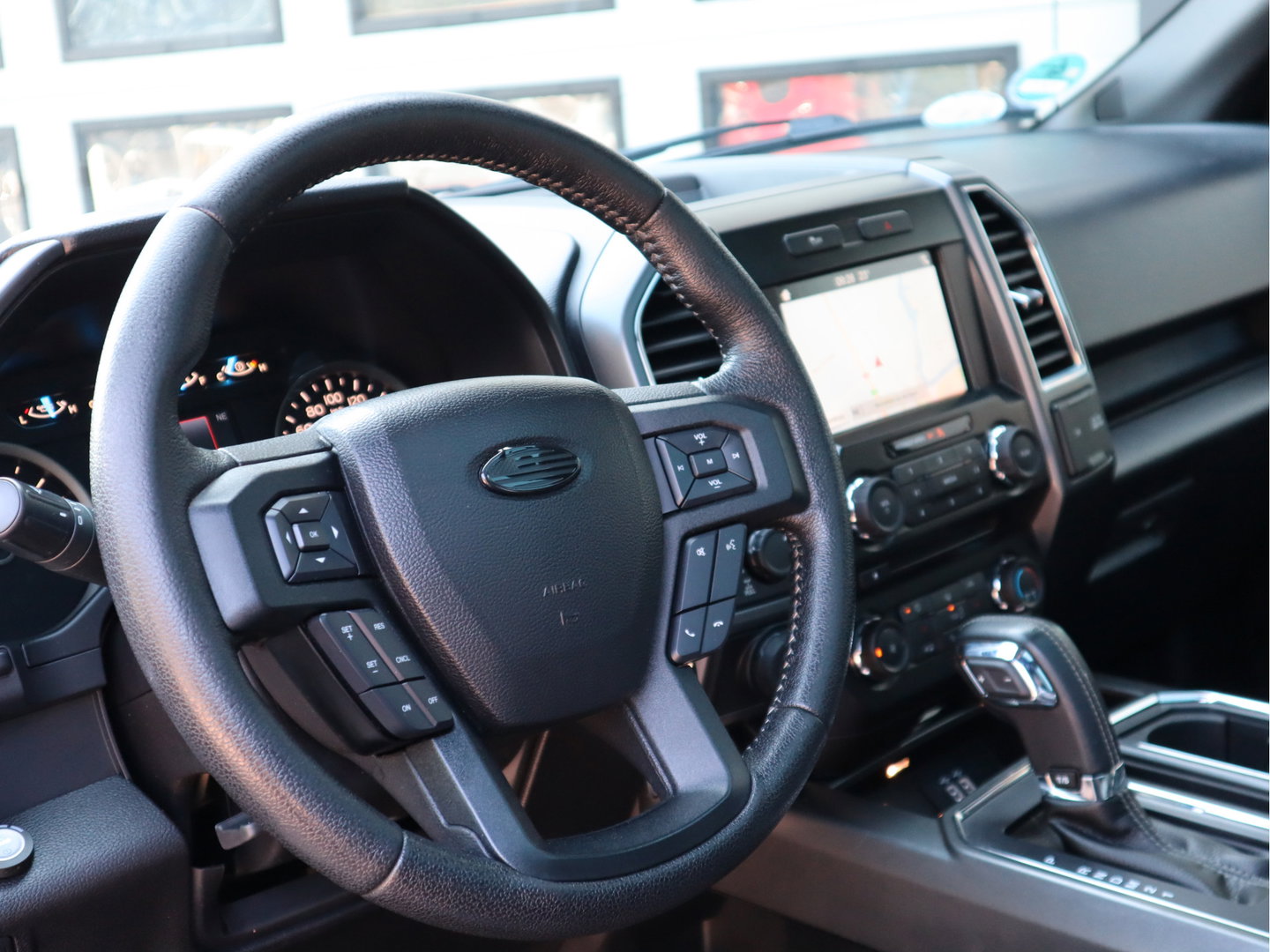 Ford USA F-150 3.5 V6 370pk 4X4 LPG Prins - OUTLAW - Pano - NL Auto
