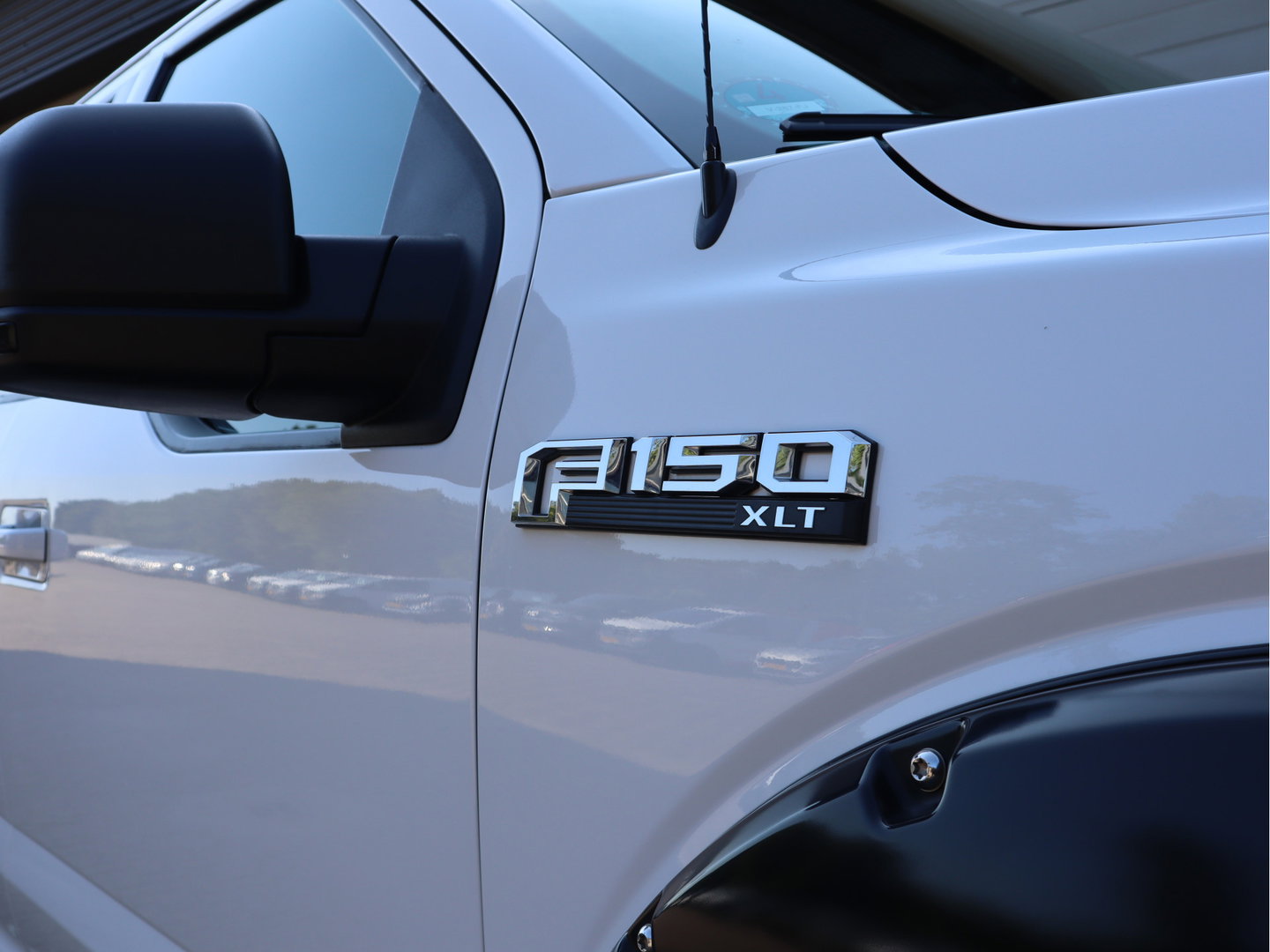Ford USA F-150 3.5 V6 370pk 4X4 LPG Prins - OUTLAW - Pano - NL Auto