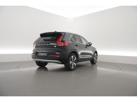 Volvo XC40 1.5 T4 Plug-in hybrid Ultimate Bright | Pano-dak | Adap. cruise | sportstoelen | camera | Dodehoek (Blis) | H&K Audio |
