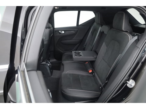 Volvo XC40 1.5 T4 Plug-in hybrid Ultimate Bright | Pano-dak | Adap. cruise | sportstoelen | camera | Dodehoek (Blis) | H&K Audio |