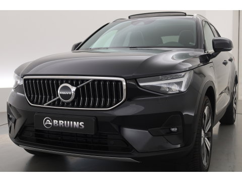 Volvo XC40 1.5 T4 Plug-in hybrid Ultimate Bright | Pano-dak | Adap. cruise | sportstoelen | camera | Dodehoek (Blis) | H&K Audio |